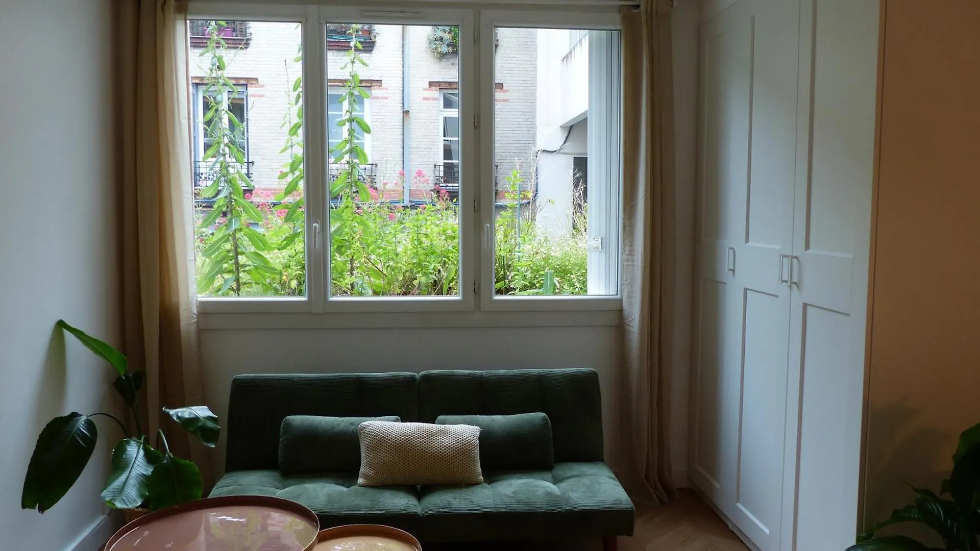 Beautiful Paris Flat At Canal St-Martin Apartment