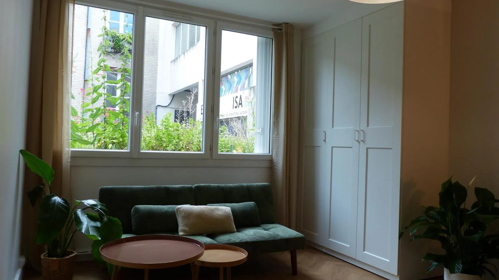 Beautiful Paris Flat At Canal St-Martin Apartment